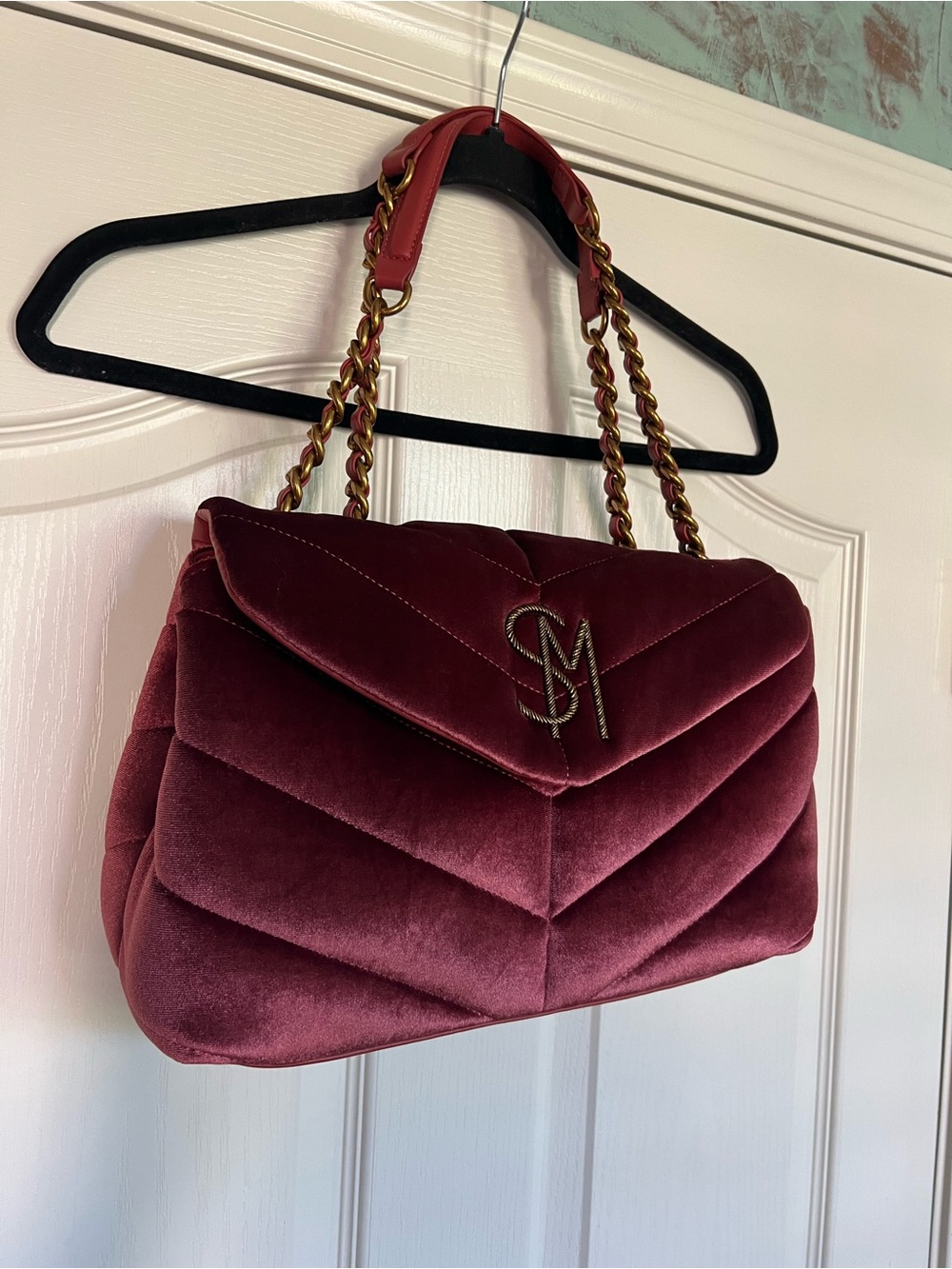NWB Steve Madden (Bcoleman)
Rust Velvet Shoulder Bag